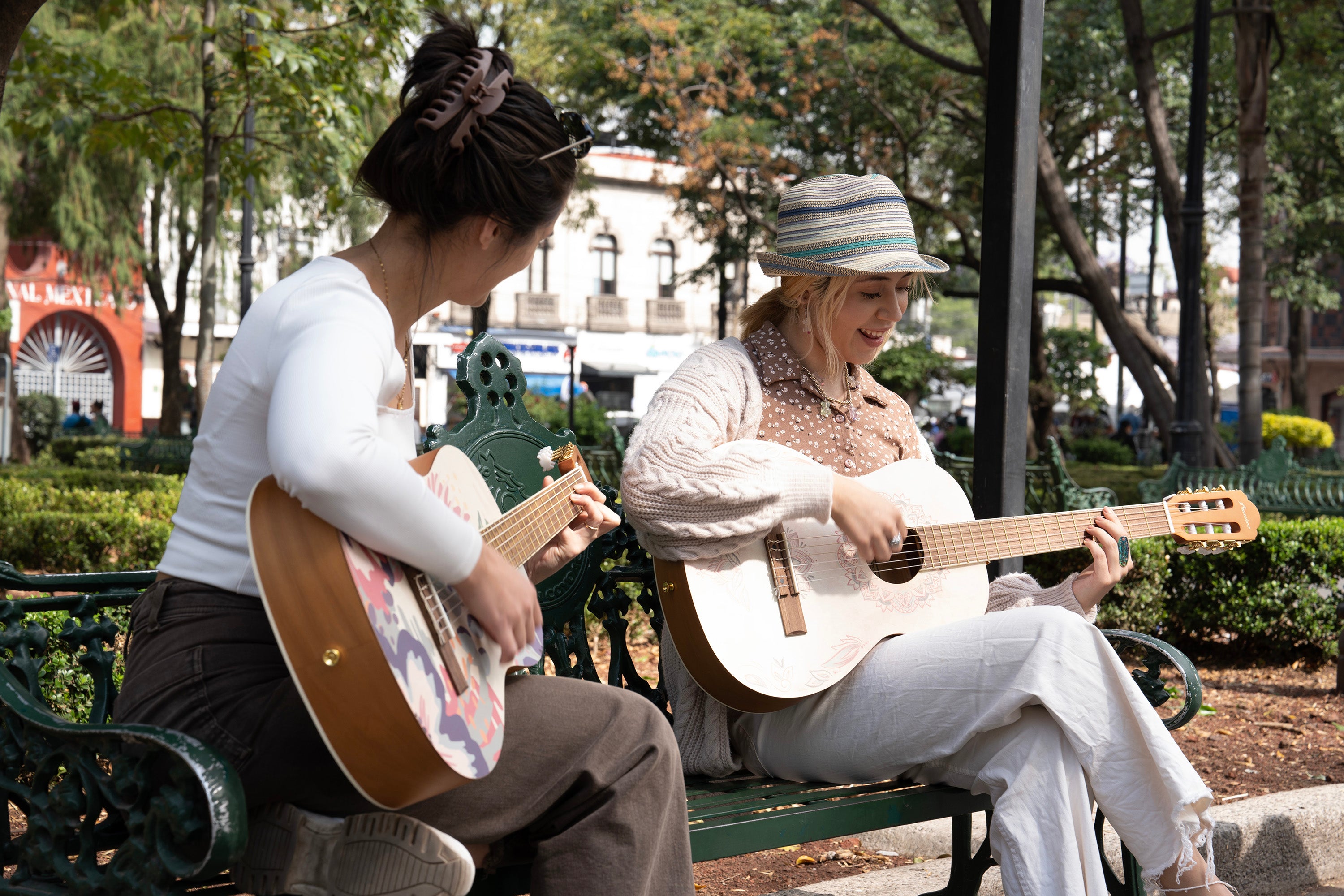 ¿Cómo cuidar tus guitarras y ukeleles?