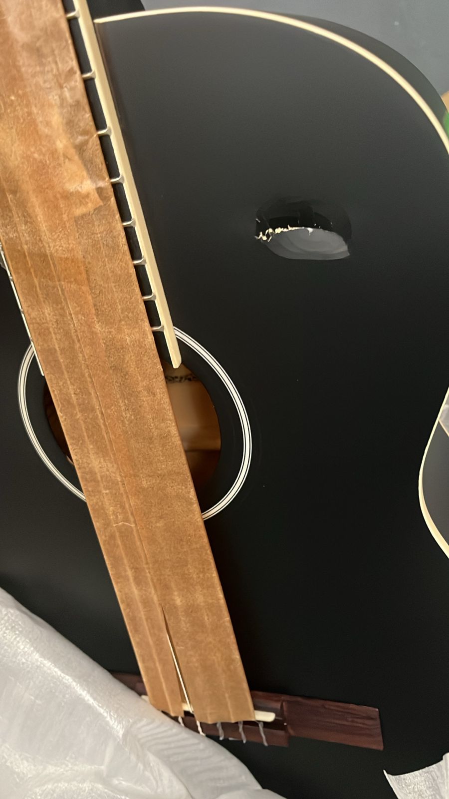 Guitarra Bamboo Electroclasica Studio Negra 39” con Funda – Outlet (Golpe en Tapa) - Bamboo Música