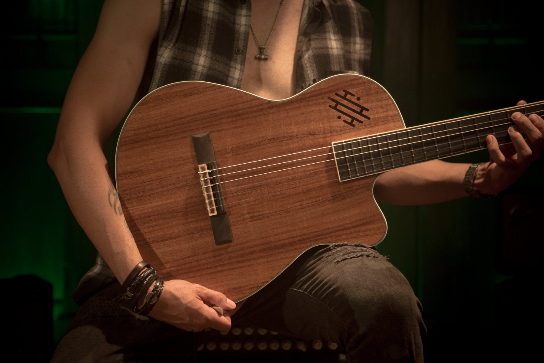 Guitarra Electroclásica Pro Slim Koa 39″ - Incluye Funda Acolchada - Bamboo Música