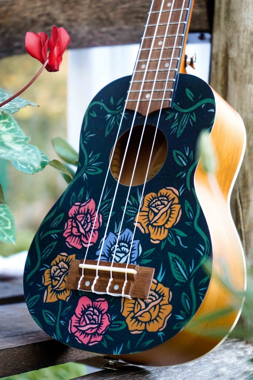 Ukelele Soprano Aurora - Incluye Funda - Bamboo Música