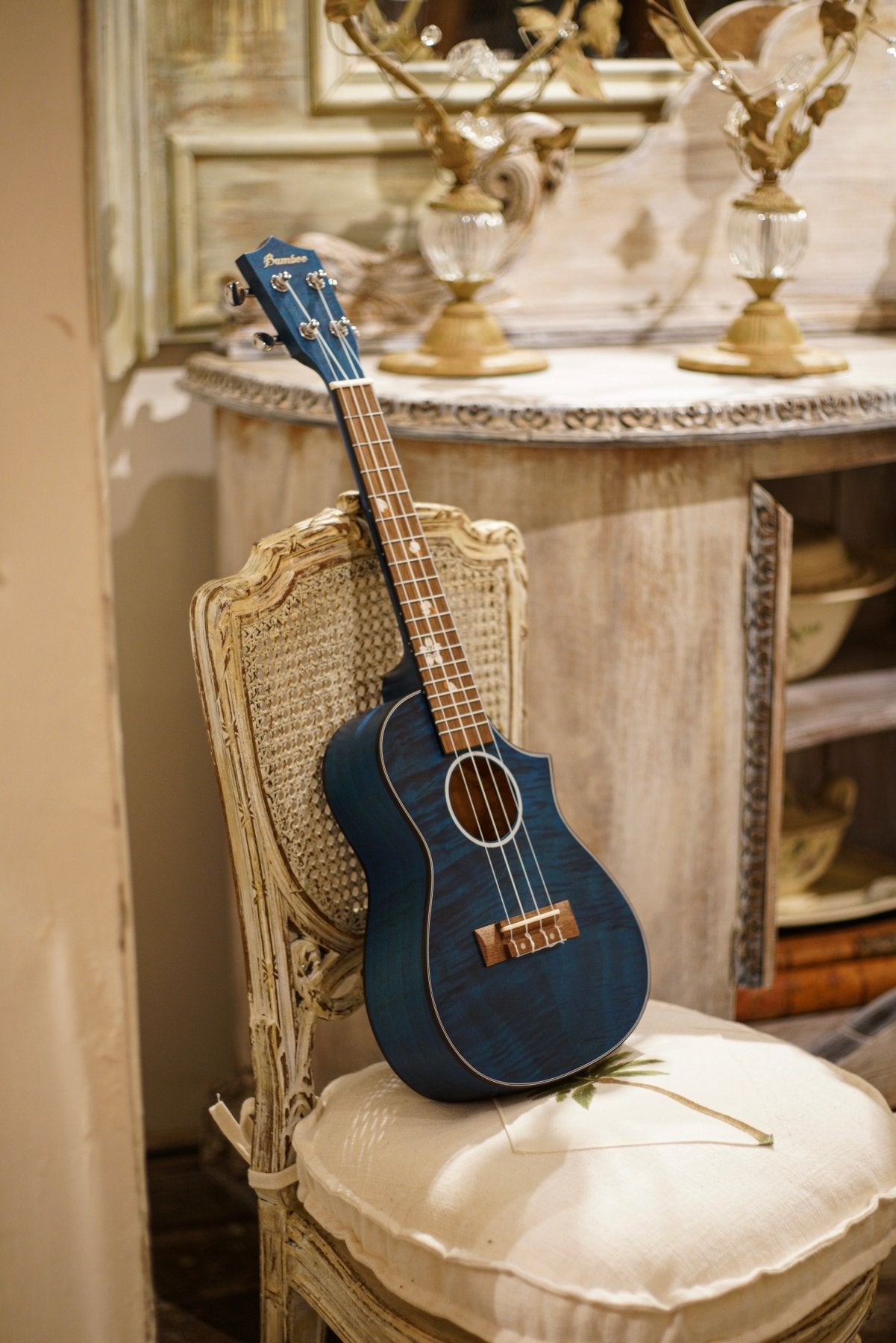 Ukelele Concierto Blossom Blue - Incluye Funda Acolchada - Bamboo Música